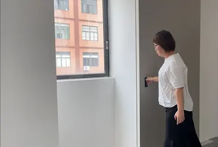 Floating Door