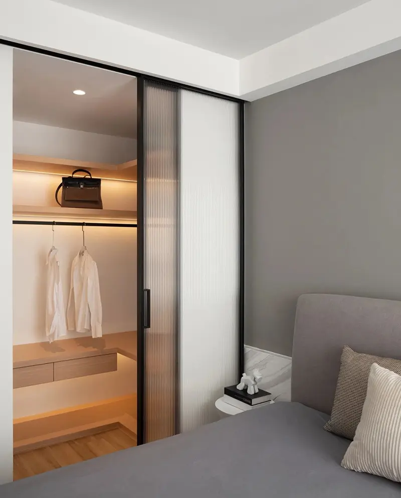 Sliding Door